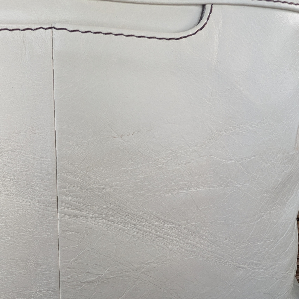 Hobo White Smooth Distressed Style Leather Crossbody Shoulder Bag Fringe Detail - Picture 4 of 16